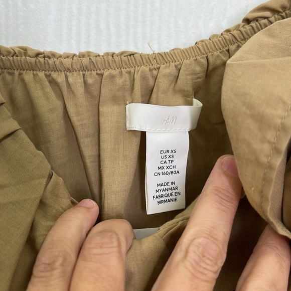 H&M - NWT Flounce Trimmed V Neck Ruffle Neckline Beige Maxi Dress Size XS - Picture 10 of 13